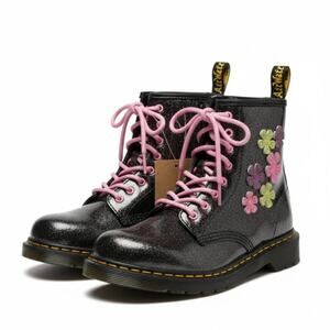 New dr. Martens  size 5